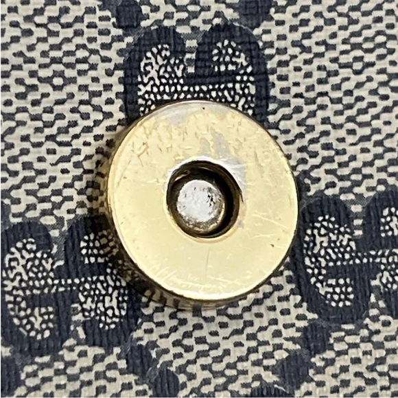 Gucci Beige and Black Monogram Shoulder Bag - Picture 14 of 16